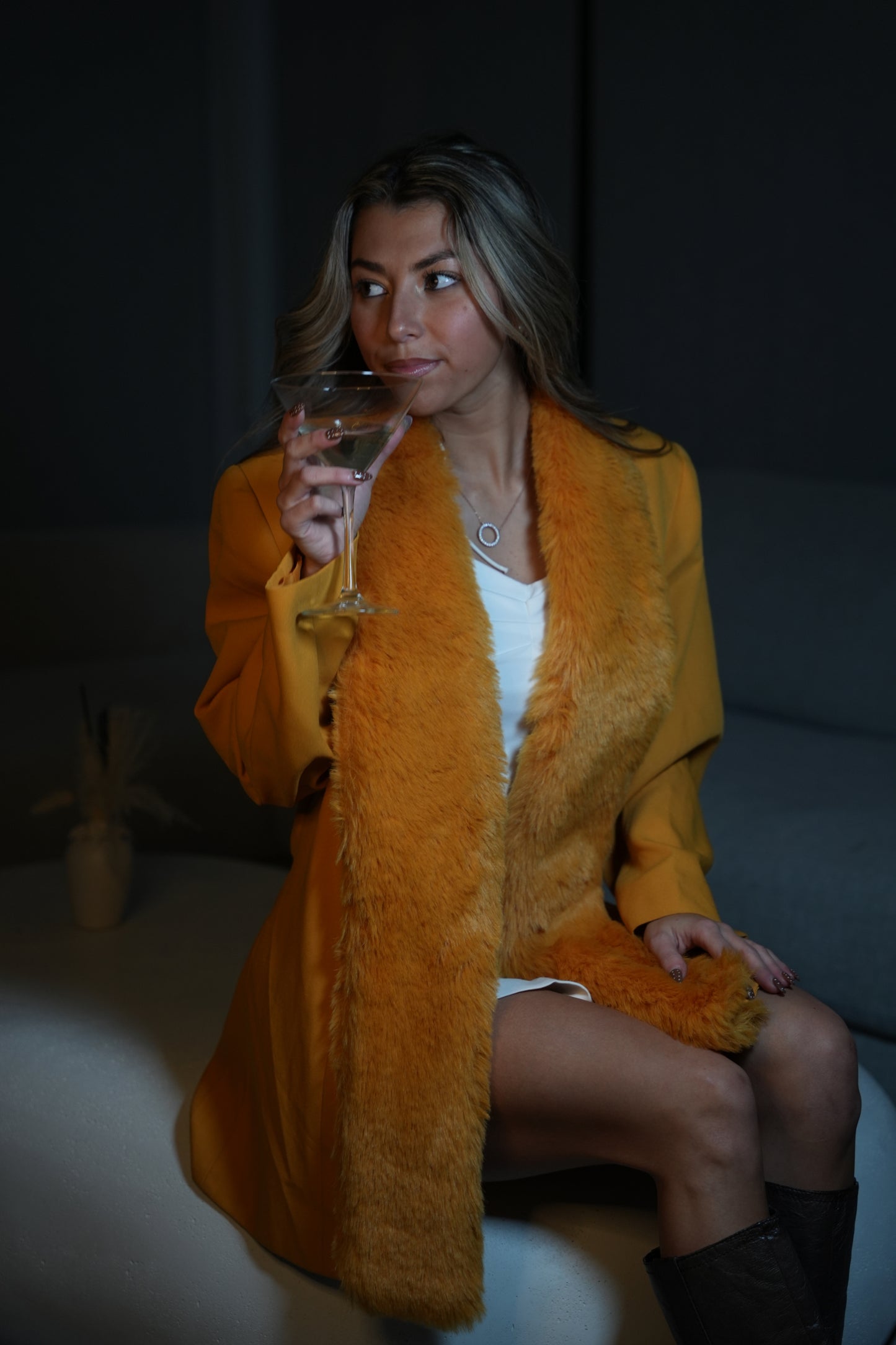 Vintage-Inspired Yellow Coat with Faux Fur Collar